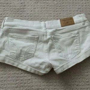 Size 1 white Hollister Shorts